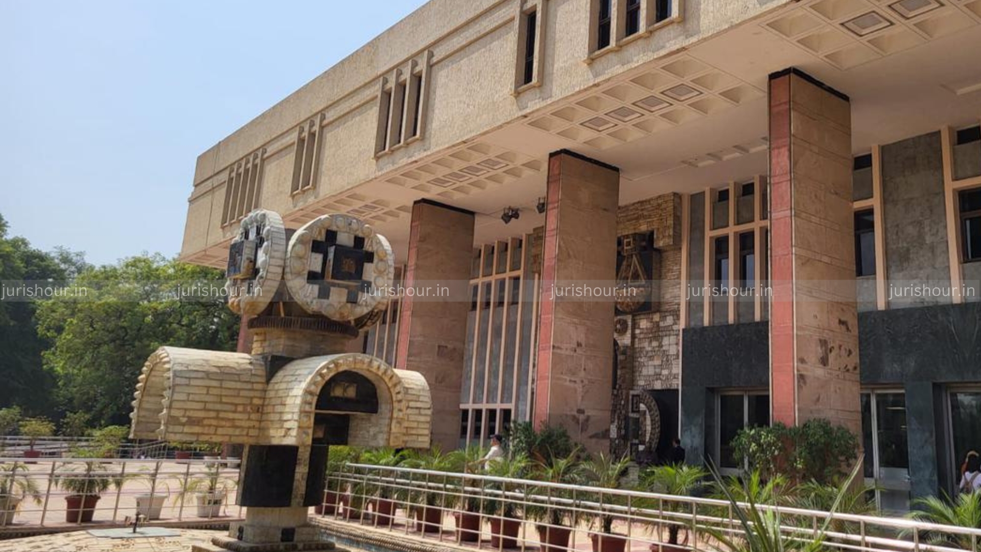 Repeated Placing And Removing The Matter From Call Book By DRI Not Valid Justification For Non-Adjudication Of SCN For 15 years: Delhi High Court Repeated Placing And Removing The Matter From Call Book By DRI Not Valid Justification For Non-Adjudication Of SCN For 15 years: Delhi High Court